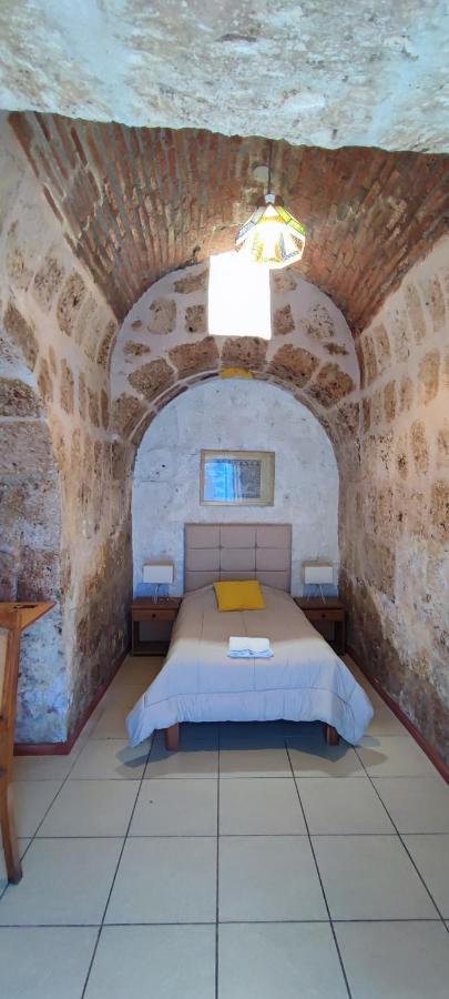 Single Room with Shared Bathroom